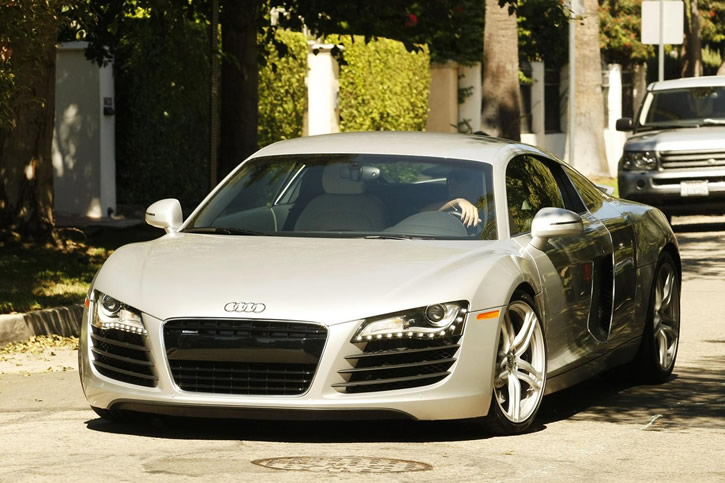 Lauren Conrad driving her Audi R8 picture