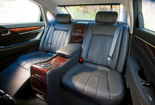 New Hyundai Equus Comes With Big Price and Big Perks
