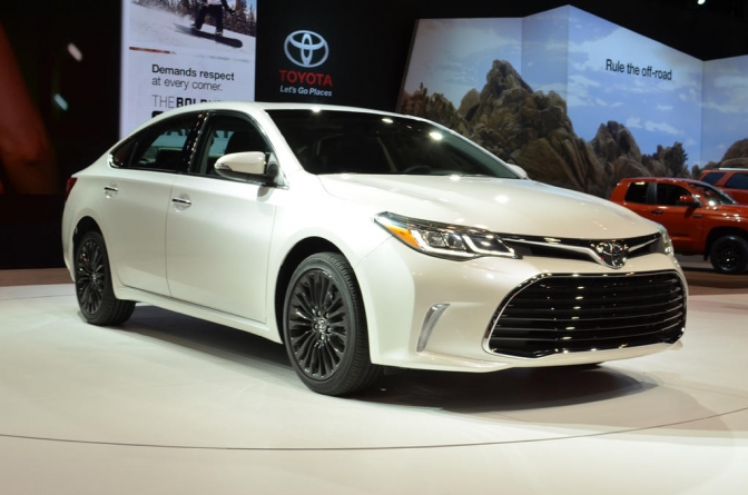 Fit For King Arthur: 2016 Toyota Avalon Gets a Well Deserved Makeover